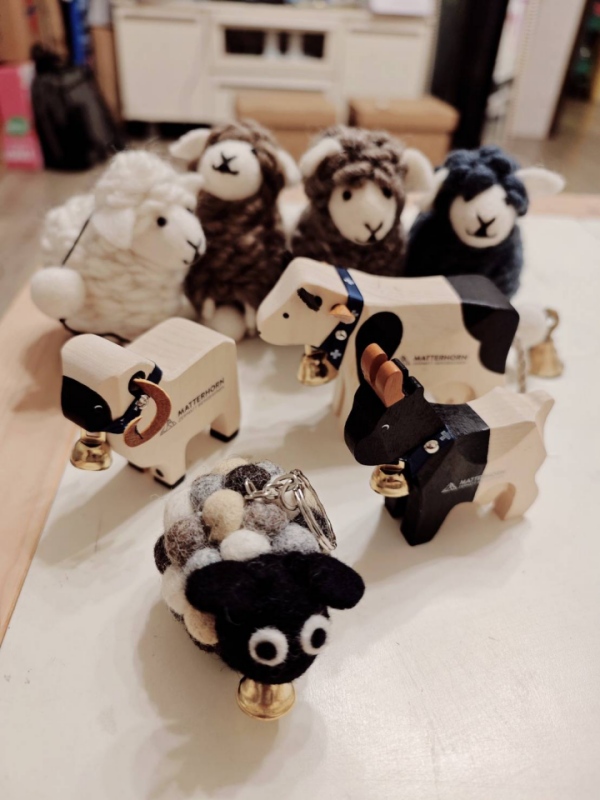 瑞士羊羊牛牛紀念品